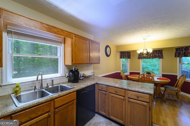 25 Ashley Creek Drive, Newnan, GA 30263