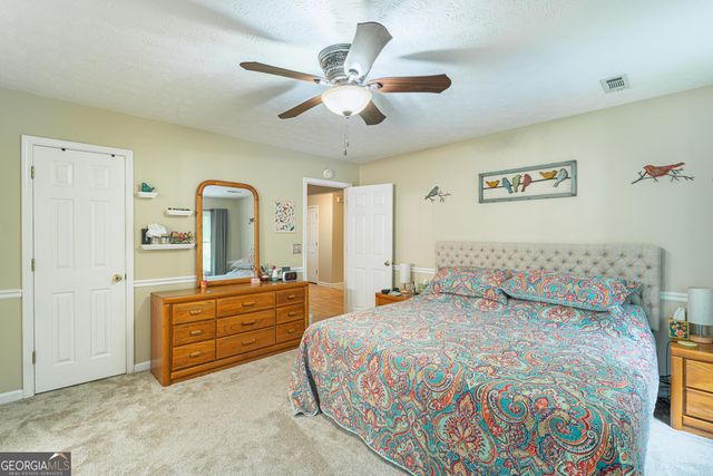 25 Ashley Creek Drive, Newnan, GA 30263