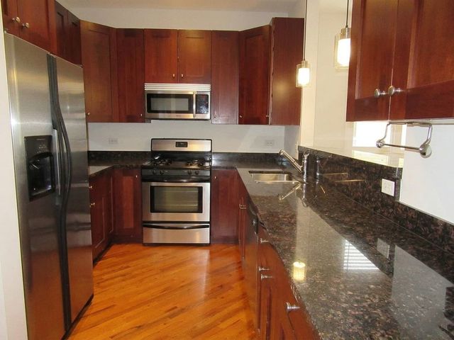 2054 W Chase Avenue 2S, Chicago, IL 60645