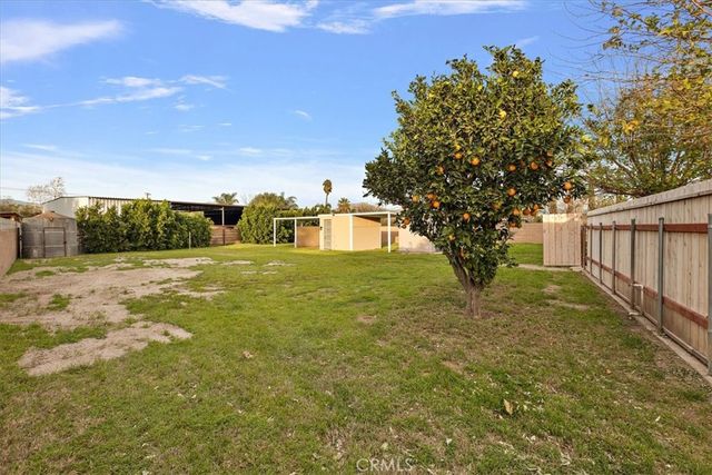 9445 51st St, Jurupa Valley, CA 92509