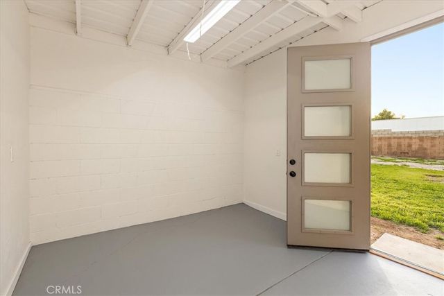 9445 51st St, Jurupa Valley, CA 92509