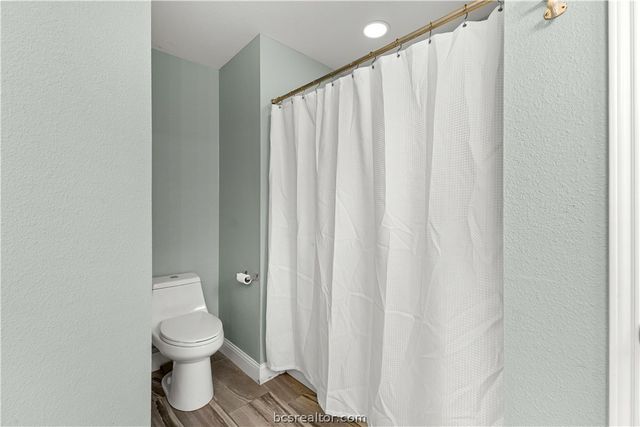 3709 Springfield Drive, College Station, TX 77845