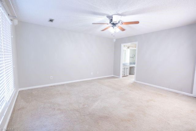 6017 Woods Edge Lane, Kernersville, NC 27284