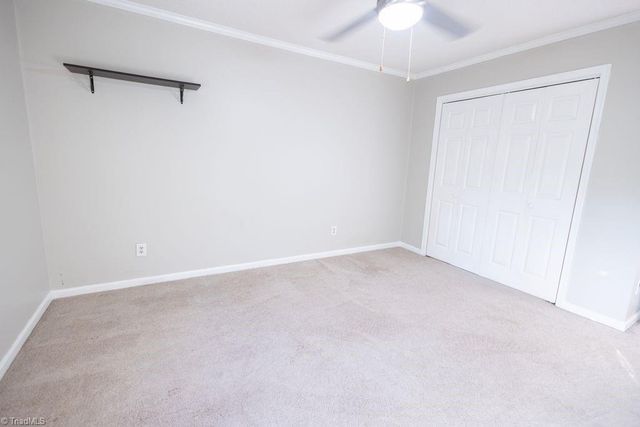 6017 Woods Edge Lane, Kernersville, NC 27284