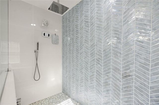 6379 Crosscreek Lane, Flowery Branch, GA 30542