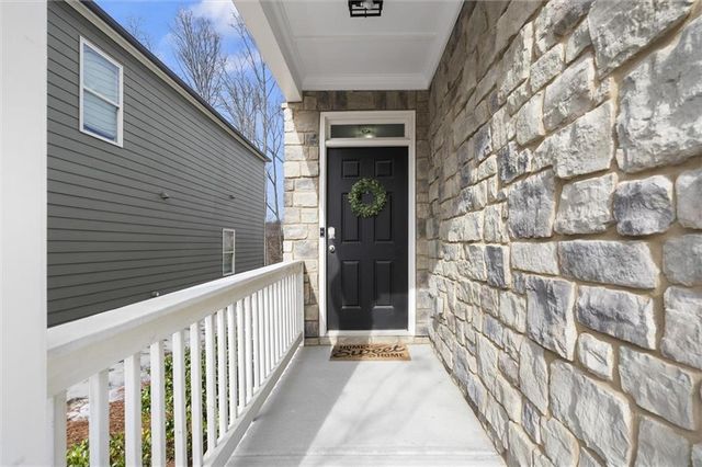 6379 Crosscreek Lane, Flowery Branch, GA 30542