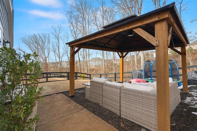 6379 Crosscreek Lane, Flowery Branch, GA 30542