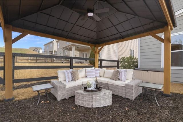 6379 Crosscreek Lane, Flowery Branch, GA 30542