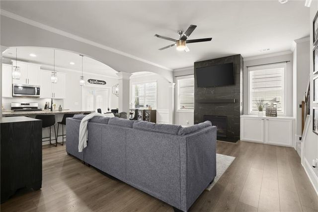 6379 Crosscreek Lane, Flowery Branch, GA 30542