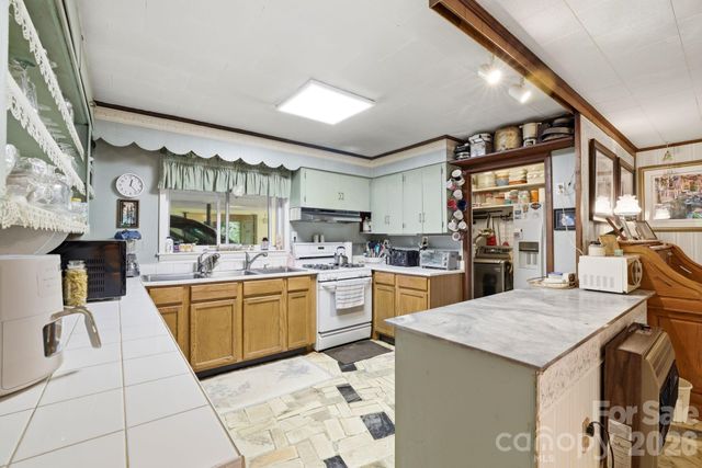 3324 Hwy 28 Road S, Bryson City, NC 28713