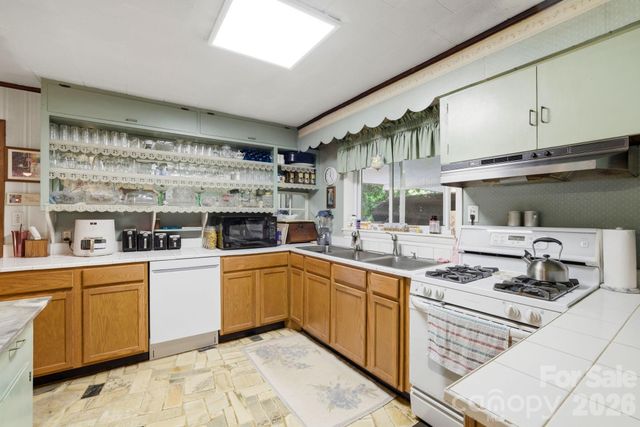 3324 Hwy 28 Road S, Bryson City, NC 28713