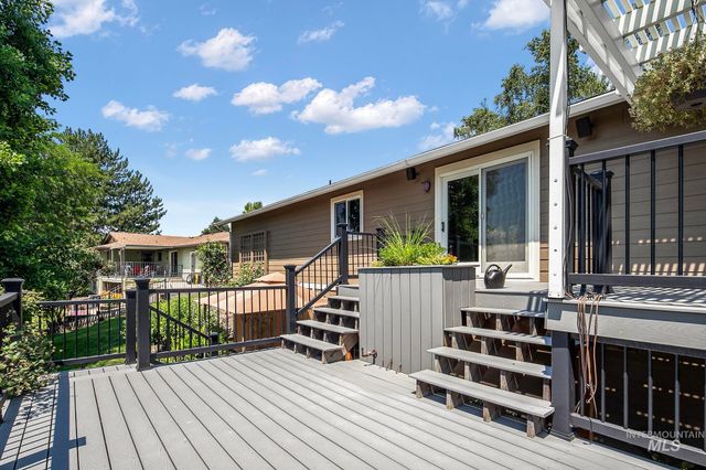 2201 E Dicky Circle, Eagle, ID 83616