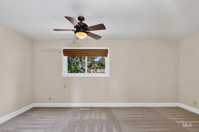 2201 E Dicky Circle, Eagle, ID 83616