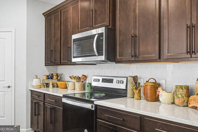 131 Crystal Lake Drive, Savannah, GA 31407