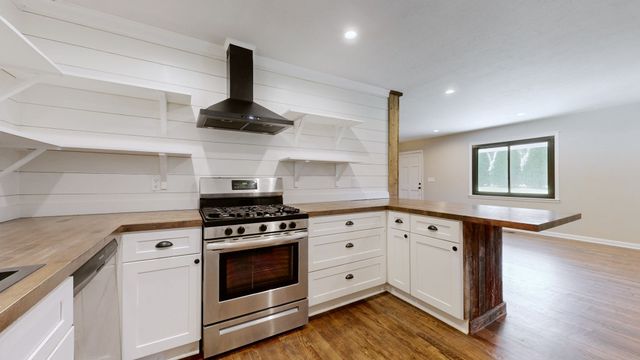 4238 Highway 70, W, Dickson, TN 37055