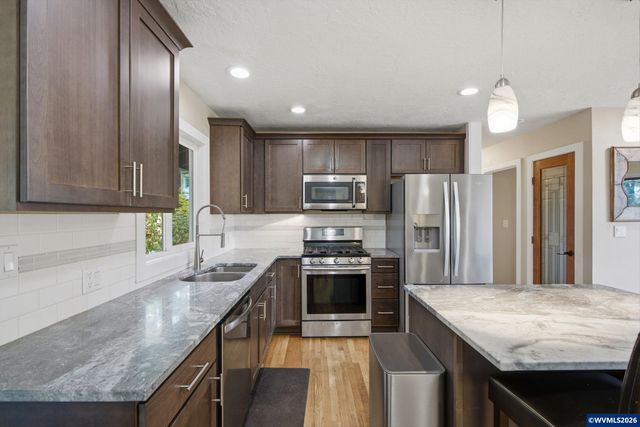 1001 Murlark Av NW, Salem, OR 97304