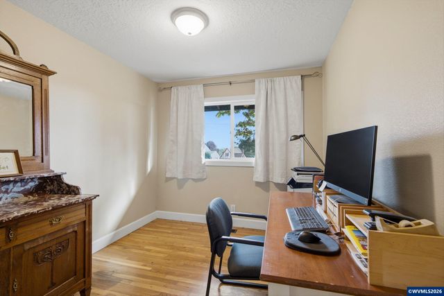 1001 Murlark Av NW, Salem, OR 97304