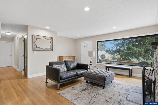 1001 Murlark Av NW, Salem, OR 97304