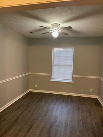 998 Tom Hailey Blvd, La Vergne, TN 37086