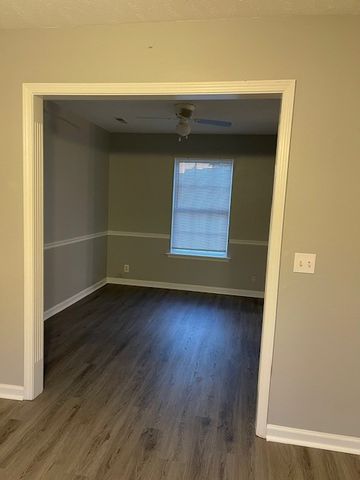 998 Tom Hailey Blvd, La Vergne, TN 37086