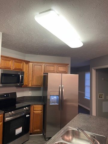 998 Tom Hailey Blvd, La Vergne, TN 37086