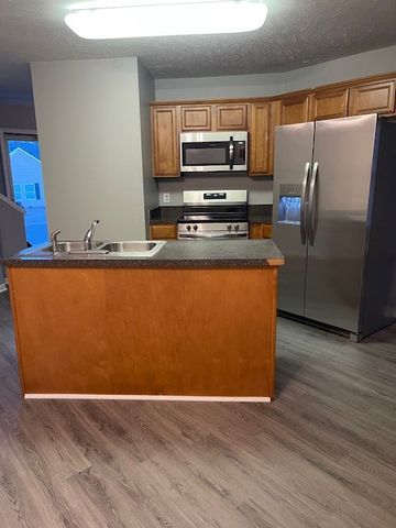 998 Tom Hailey Blvd, La Vergne, TN 37086