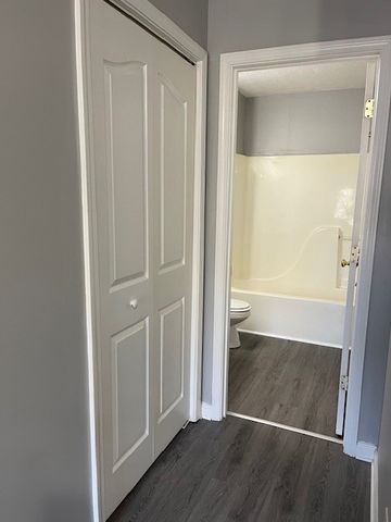 998 Tom Hailey Blvd, La Vergne, TN 37086