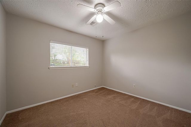 1126 W Belgravia Drive, Pearland, TX 77584