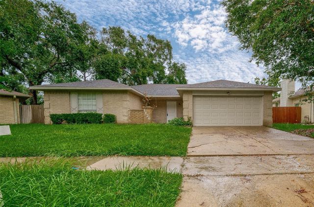 1126 W Belgravia Drive, Pearland, TX 77584