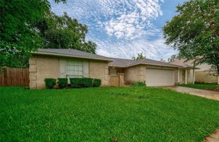 1126 W Belgravia Drive, Pearland, TX 77584