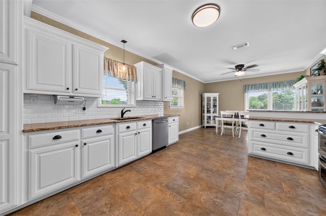 224 Private Road 6243, Canton, TX 75103