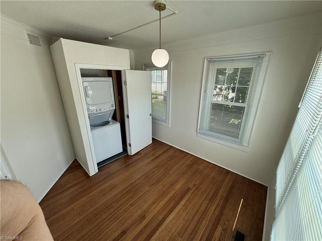 1529 W First Street, Winston-salem, NC 27101