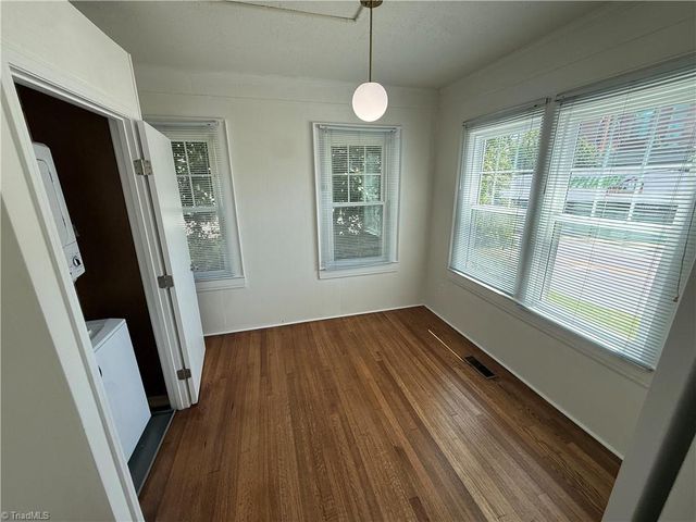 1529 W First Street, Winston-salem, NC 27101