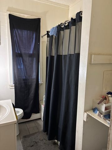 464 Wilmot Avenue, Bridgeport, CT 06607