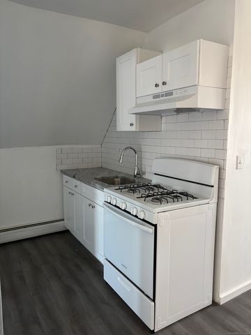 464 Wilmot Avenue, Bridgeport, CT 06607