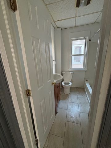 464 Wilmot Avenue, Bridgeport, CT 06607