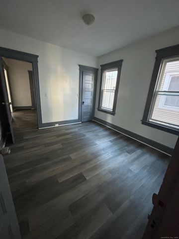 464 Wilmot Avenue, Bridgeport, CT 06607