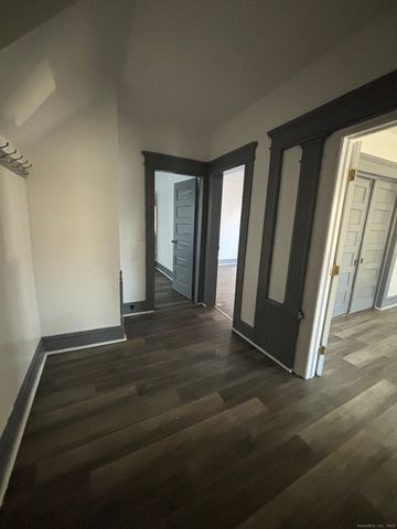 464 Wilmot Avenue, Bridgeport, CT 06607