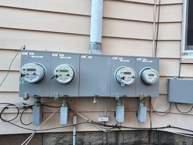 464 Wilmot Avenue, Bridgeport, CT 06607