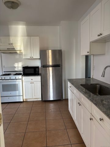 464 Wilmot Avenue, Bridgeport, CT 06607