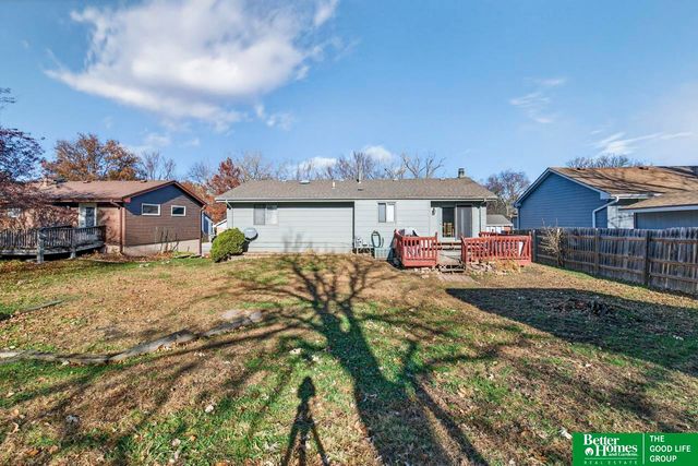 3721 Lynwood Drive, Bellevue, NE 68123