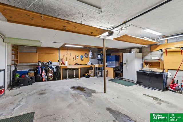 3721 Lynwood Drive, Bellevue, NE 68123