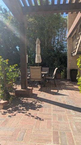 13214 Moorpark 108, Sherman Oaks, CA 91423
