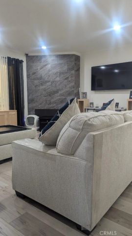 13214 Moorpark 108, Sherman Oaks, CA 91423