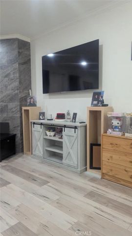 13214 Moorpark 108, Sherman Oaks, CA 91423