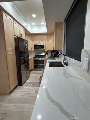 13214 Moorpark 108, Sherman Oaks, CA 91423
