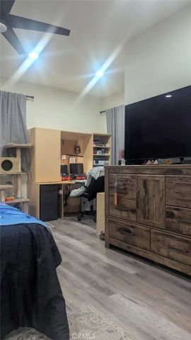 13214 Moorpark 108, Sherman Oaks, CA 91423