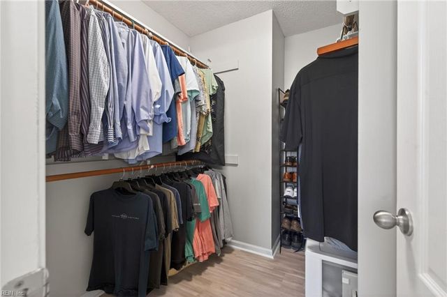 523 Whisper WALK, Chesapeake, VA 23322