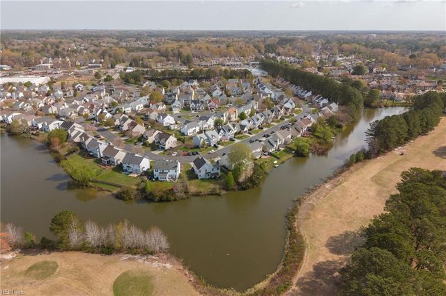 523 Whisper WALK, Chesapeake, VA 23322