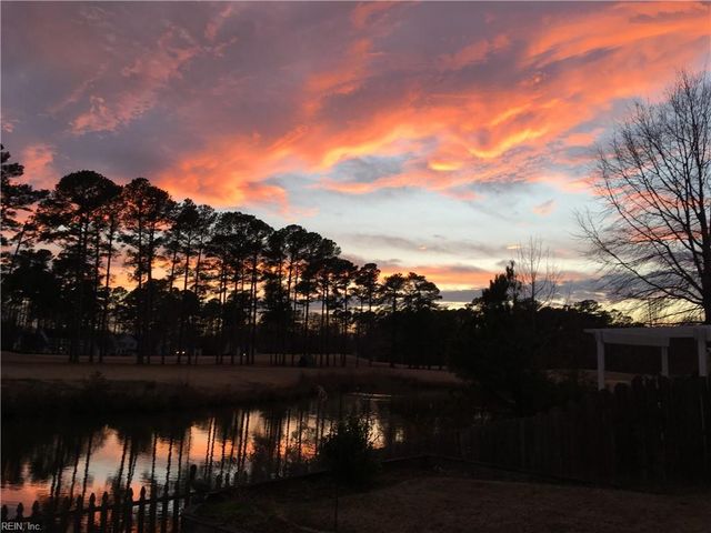 523 Whisper WALK, Chesapeake, VA 23322